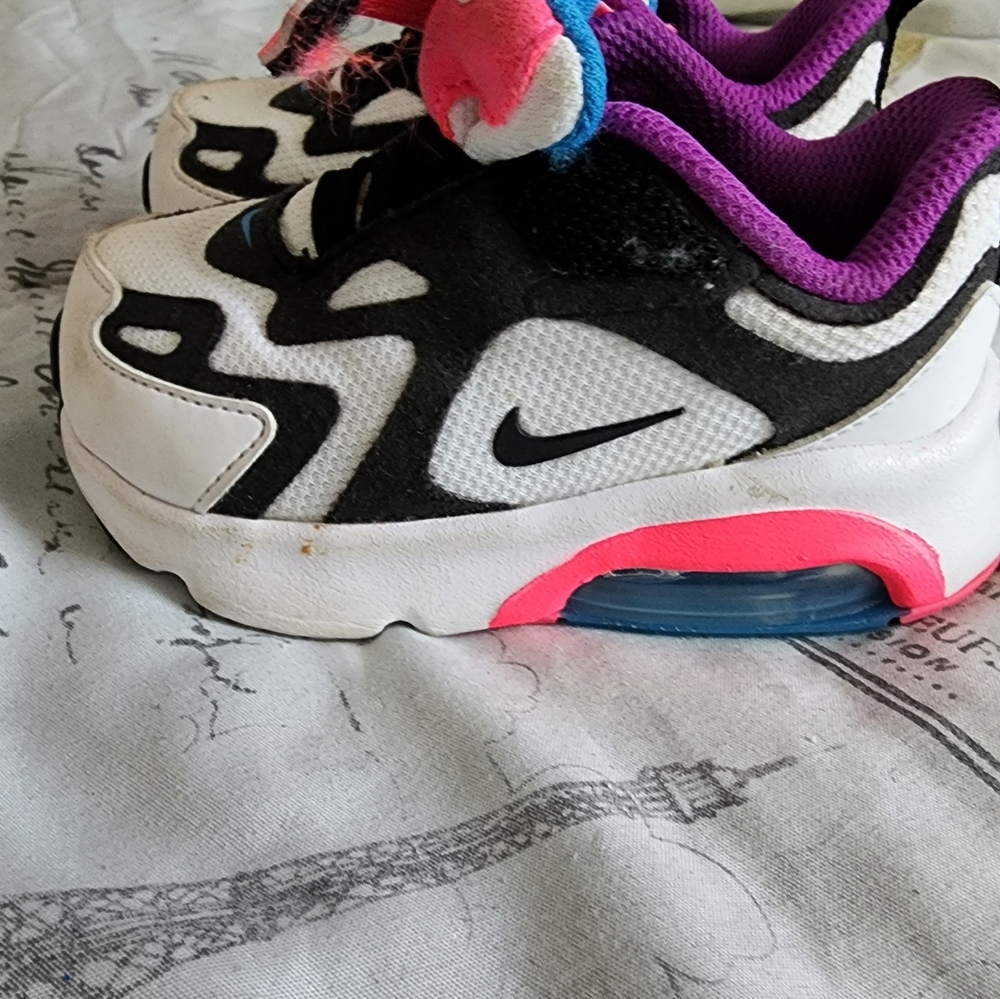 Nike sneakers toddler girl